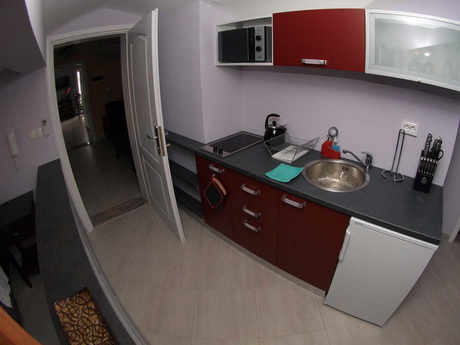 Potpuno opremljena čajna kuhinja – Apartman 4